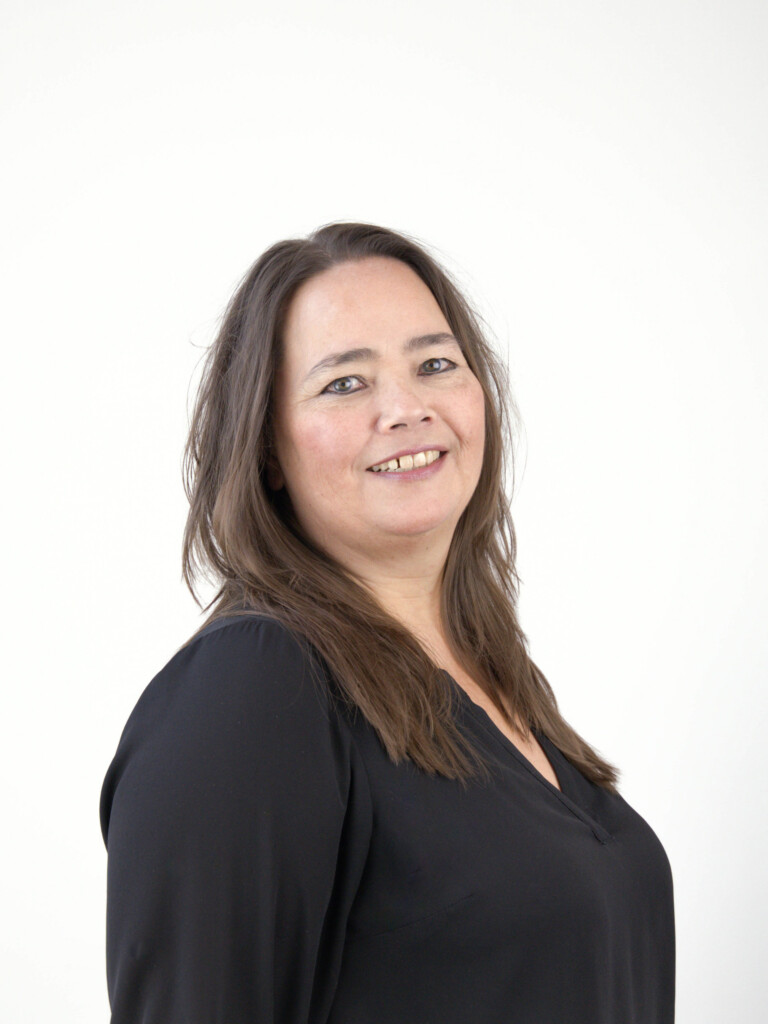 Rebecca is one of our passionate forwarders. Contact her to help you with all of your logistics challenges.